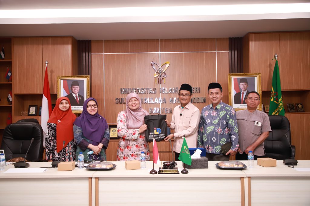 Guest Lecture Pascasarjana UIN SMH Banten: Dr. Norlaila Md Zin Bahas Sustainable Education Management