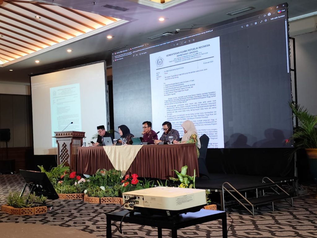 UIN Sultan Maulana Hasanuddin Banten Tandai Kunjungan Kerja Strategis di Yogyakarta: Jalin MoU dengan UII dan Aktif di Forum Direktur Pascasarjana PTKIN