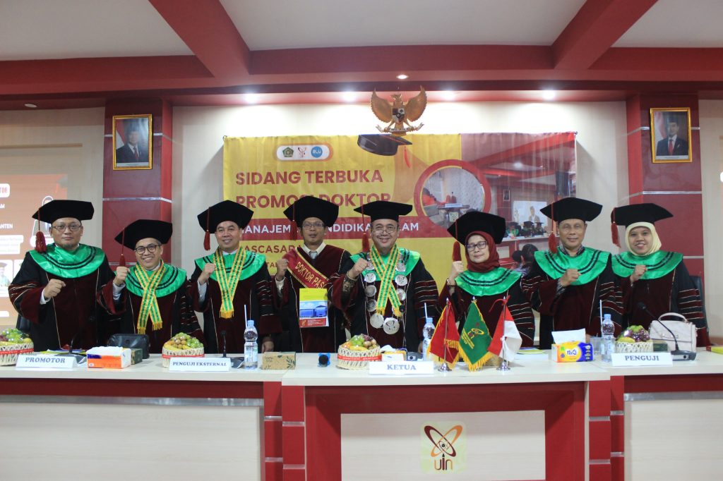 Resmi Raih Gelar Doktor ke-63 Pascasarjana UIN Banten, Uuh Buchori Bedah Strategi Digitalisasi Madrasah Aliyah
